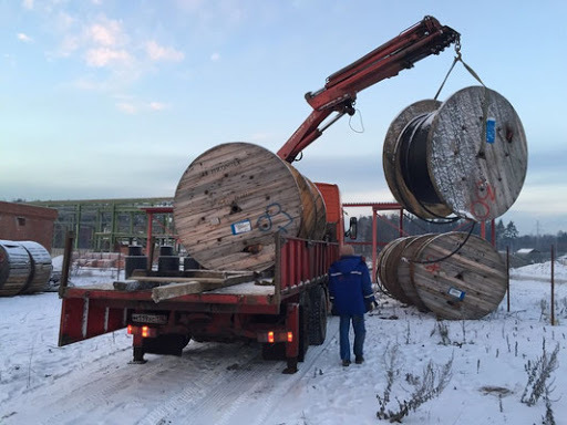 фото перевозка катушек манипулятором