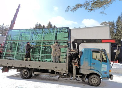 фото перевозка стекла манипулятором
